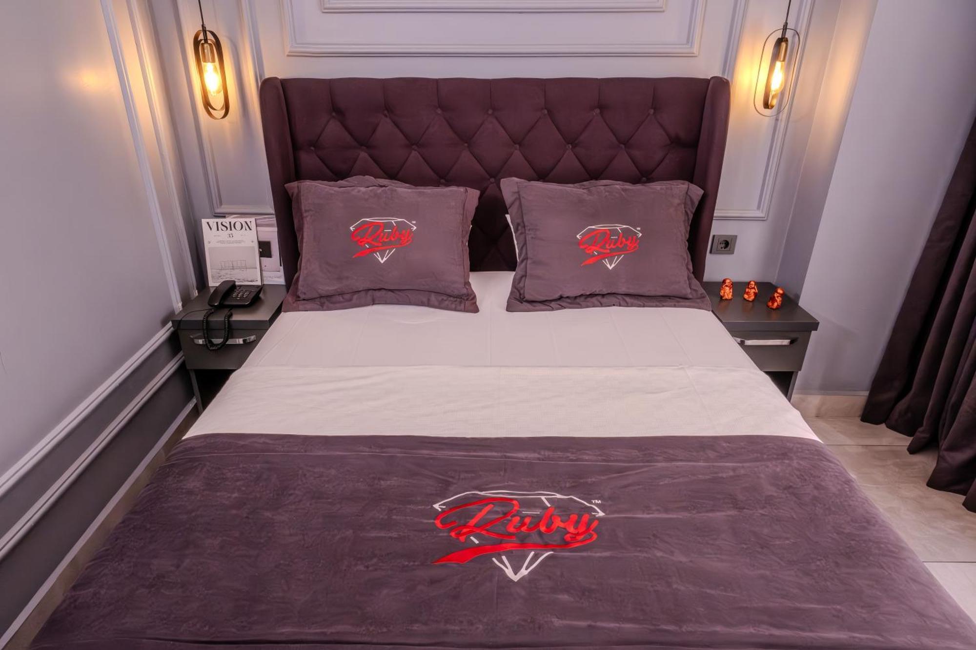 Ruby Hotel Istanbul Exteriör bild